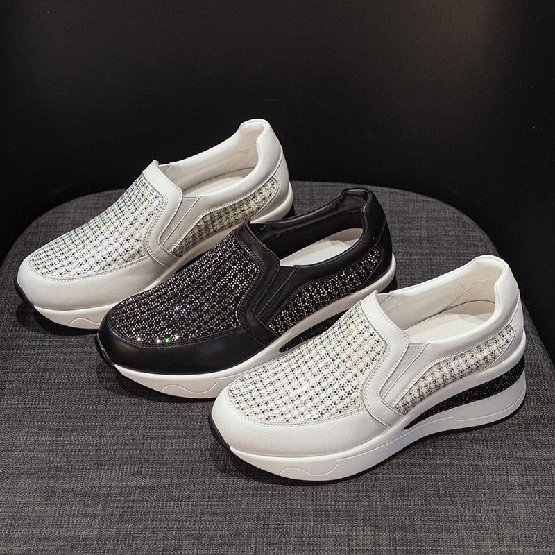 Breathable Lightweight Sneakers With Soft Soles