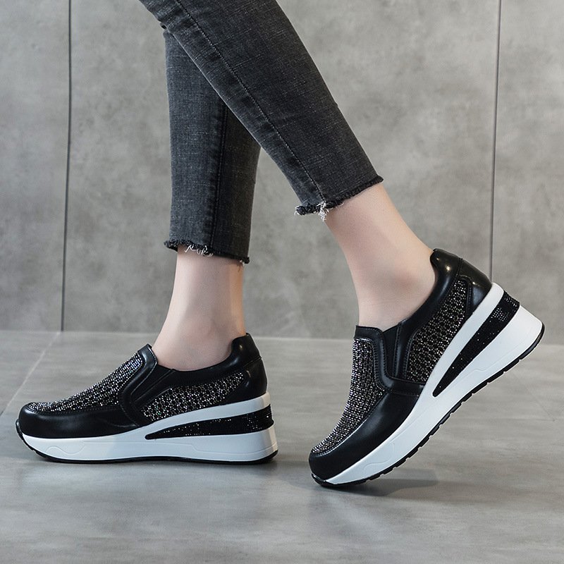 Breathable Lightweight Sneakers With Soft Soles - Image 2