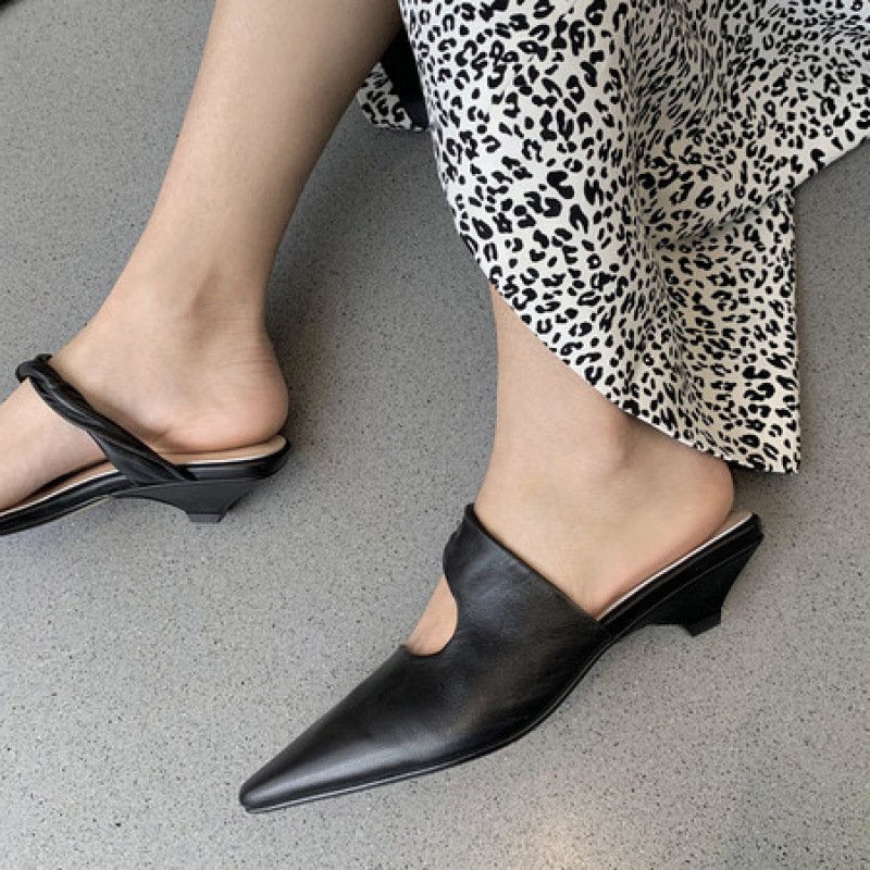 High-Heeled Vintage Style Sandals - Image 2