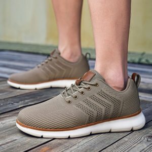 Plus-size Mens Shoes Flyknit Mesh Shoes Casual Sports Shoes