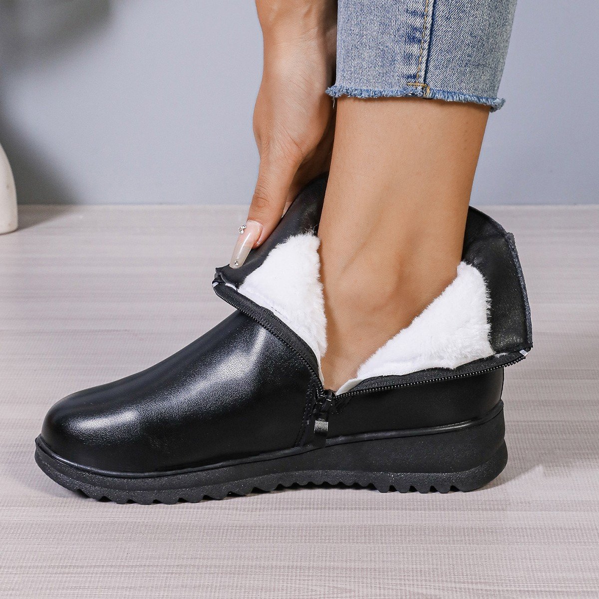 Winter Fleece Boots With Side Zipper Design Fashion Simple Non-slip Ankle Boots For Women Warm Pu Leather Shoe